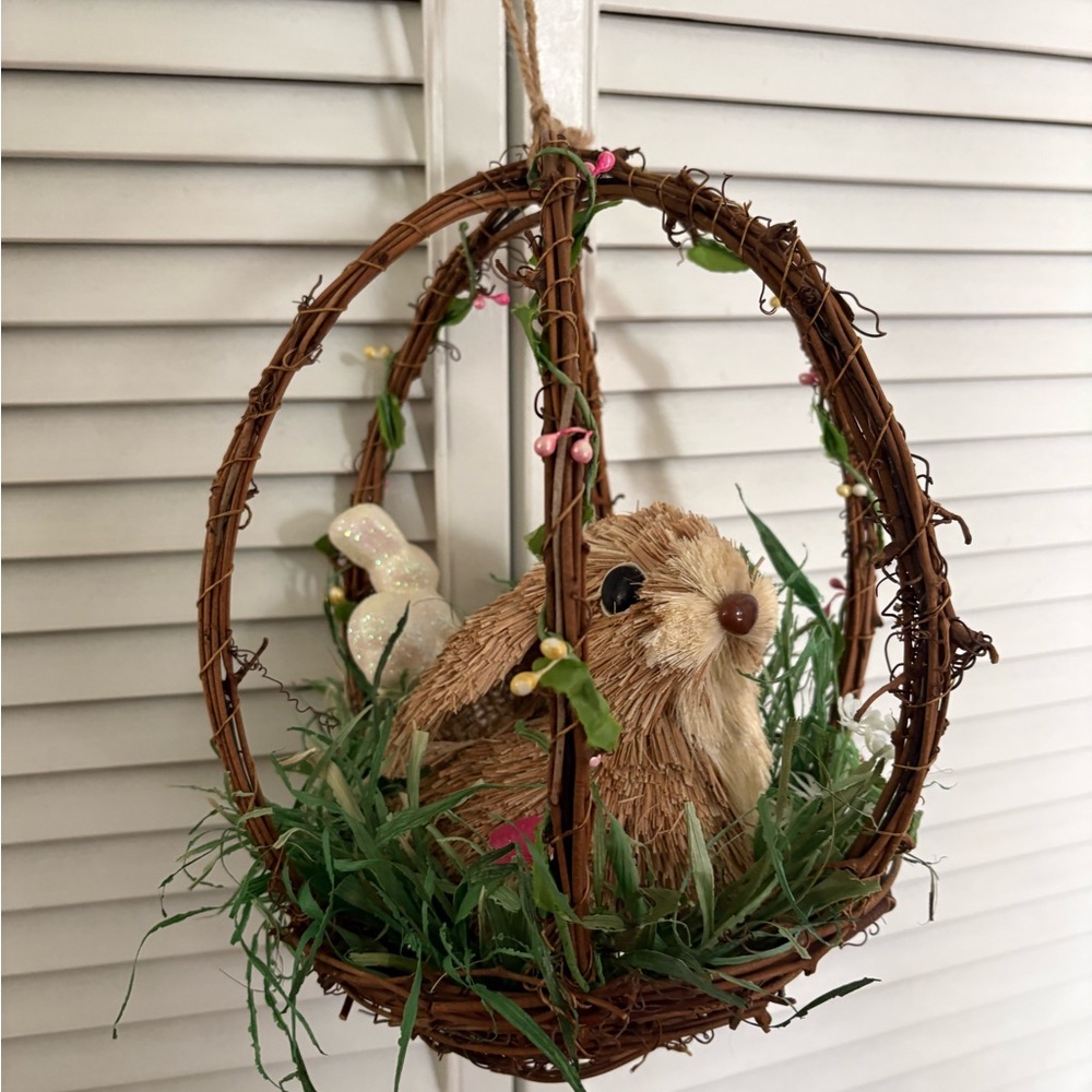 Hedgehog Wicker Hanging Basket with Greenery - Picture 3 of 3